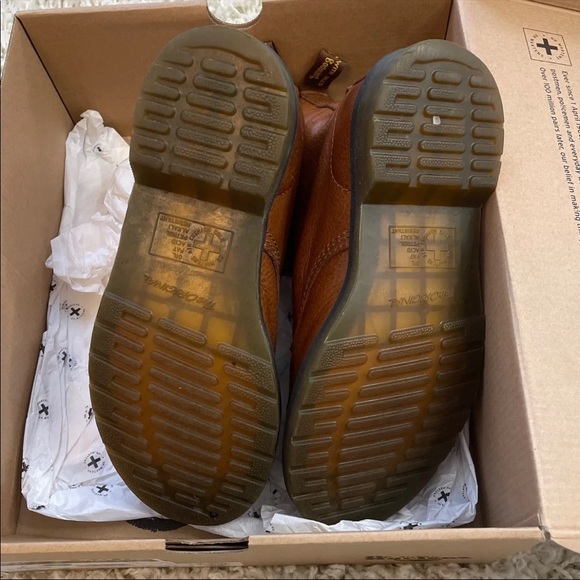 ❗️SOLD❗️Dr. Martens size 7 - Picture 3 of 6